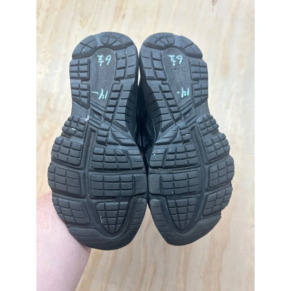 Asics GT-1000 8 Womens Running Shoes Triple Black 1012A460‎ Size 6.5
